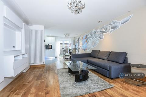 4 bedroom semi-detached house to rent, London, London, SE16
