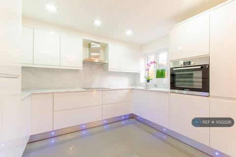 4 bedroom semi-detached house to rent, London, London, SE16