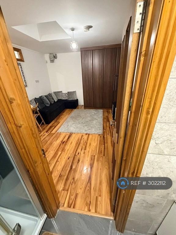 Apartment in London - View 2
