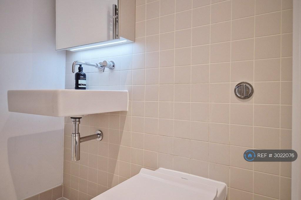Apartment in London, West Green - More