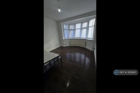 1 bedroom in a house share to rent, Sinclair Road, London, E4