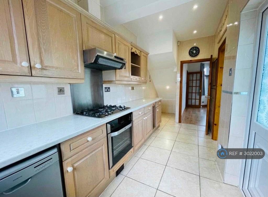 House in Harrow - View 3