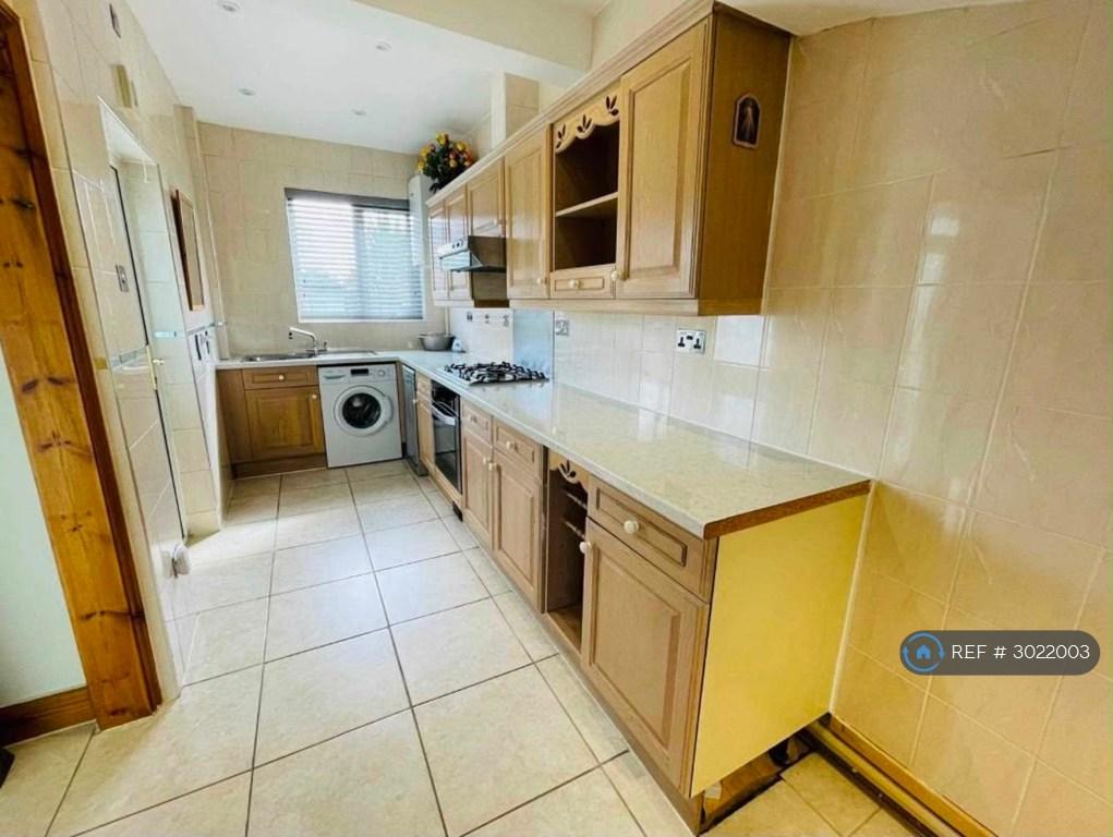 House in Harrow - View 5