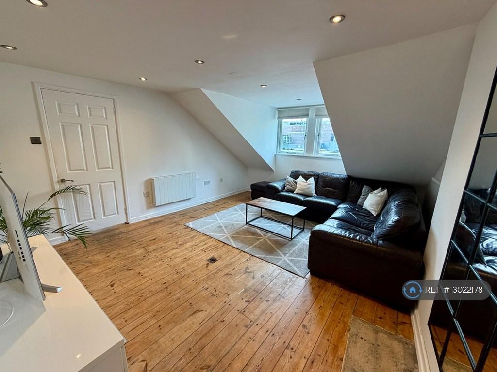Apartment in Newcastle Upon Tyne - View 5
