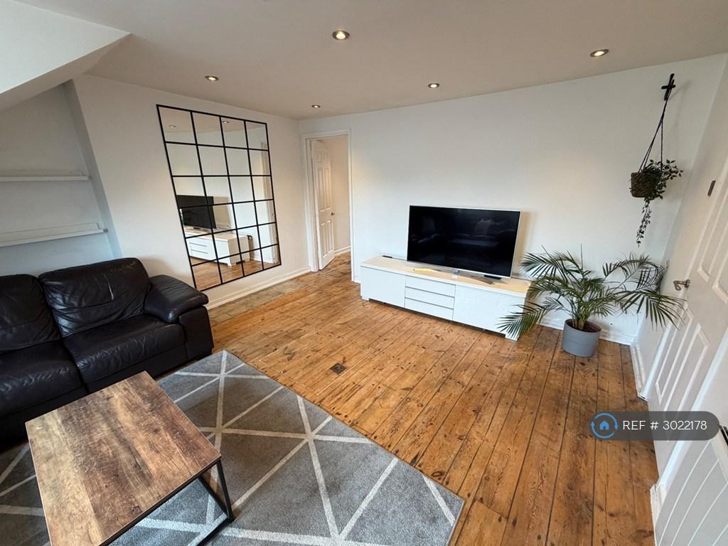 Apartment in Newcastle Upon Tyne - More