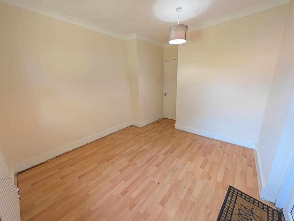Apartment in Thornton Heath - View 5