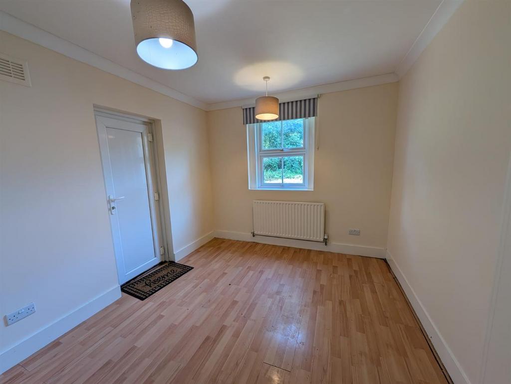 Apartment in Thornton Heath - More