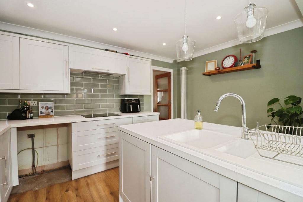 House in Bristol, Oldland - More