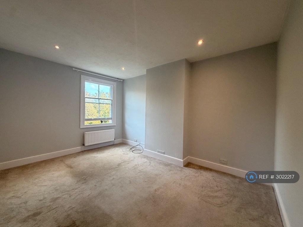 Apartment in Hove, Brighton and Hove - View 2
