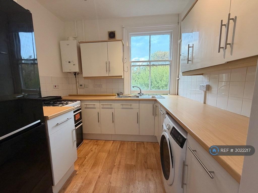 Apartment in Hove, Brighton and Hove - View 5