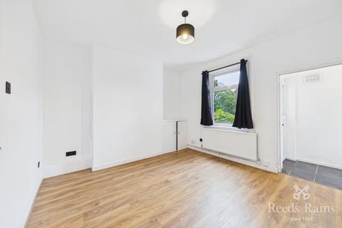 2 bedroom semi-detached house for sale, Wythenshawe Road, Greater Manchester M23
