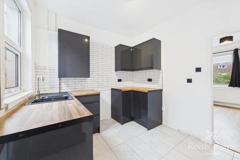 2 bedroom semi-detached house for sale, Wythenshawe Road, Greater Manchester M23