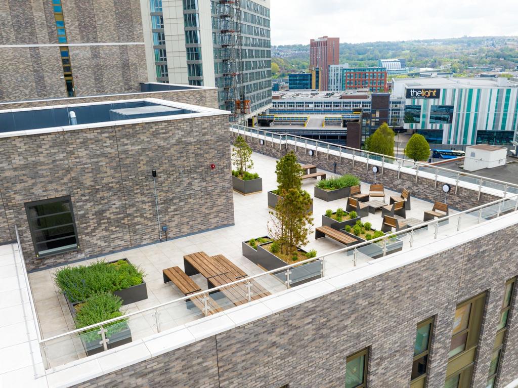 Apartment in Sheffield, South Yorkshire - View 4
