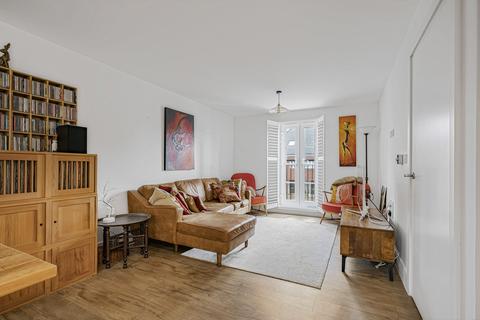 2 bedroom apartment for sale, De Burgh Gardens, Tadworth, KT20