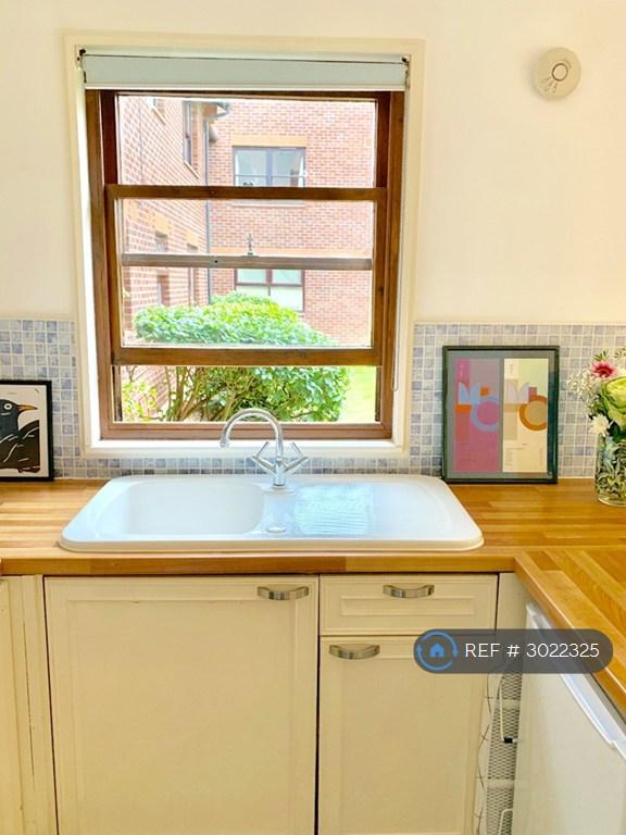 Apartment in London - View 3