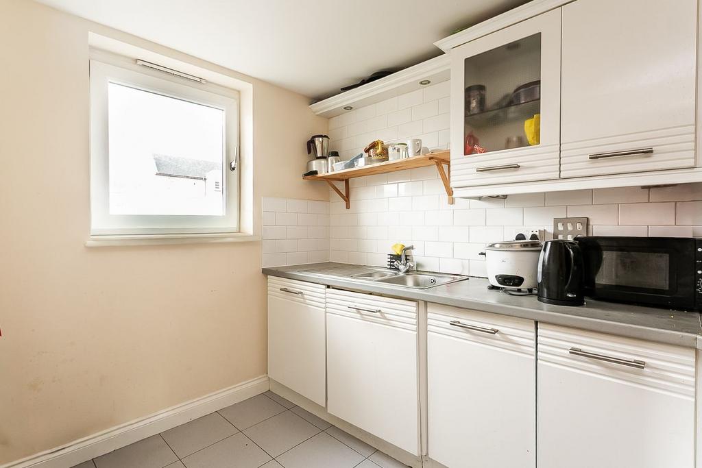 Apartment in Edinburgh - More