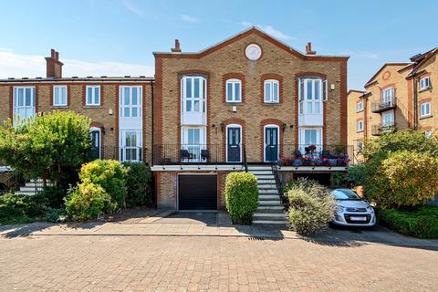3 bedroom terraced house for sale, Pageant Crescent, London, SE16