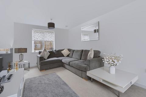 3 bedroom detached house for sale, Middlerig Avenue, Reddingmuirhead, FK2