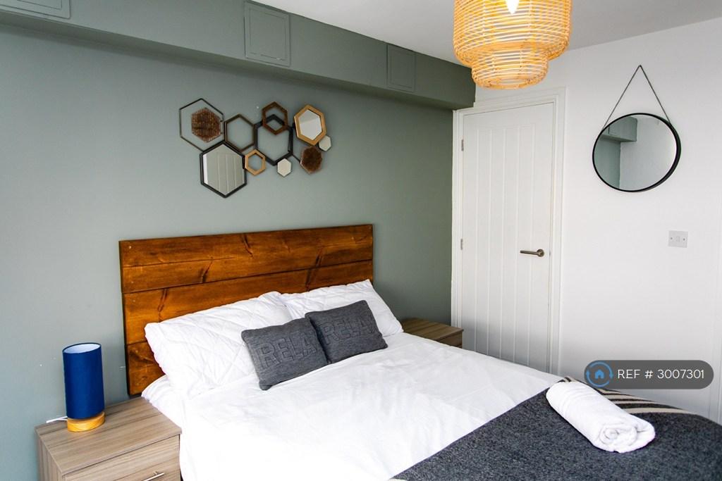 Apartment in Newcastle Upon Tyne - More