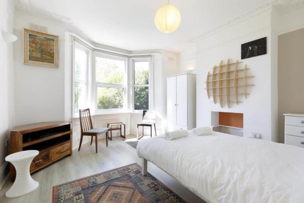 Apartment in Brighton - View 5