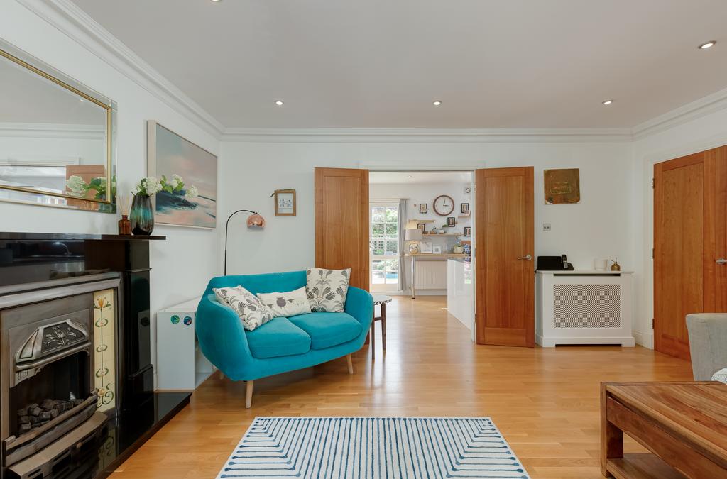 House in Edinburgh - View 3