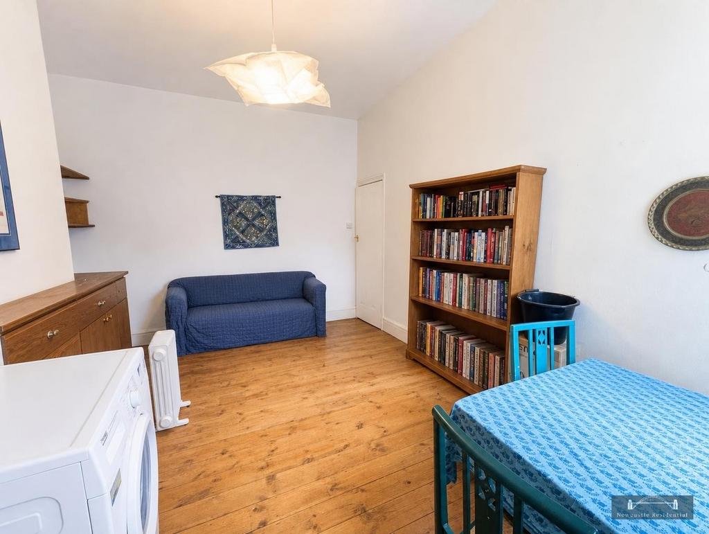 Apartment in Newcastle upon Tyne - View 3