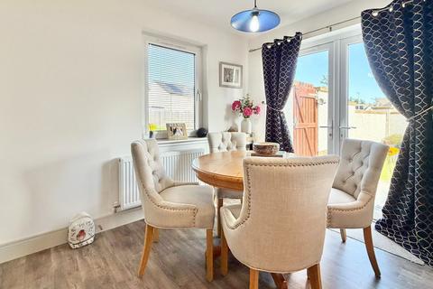 3 bedroom end of terrace house for sale, 25 Great Glen Gardens, Inverness, IV3 8FD