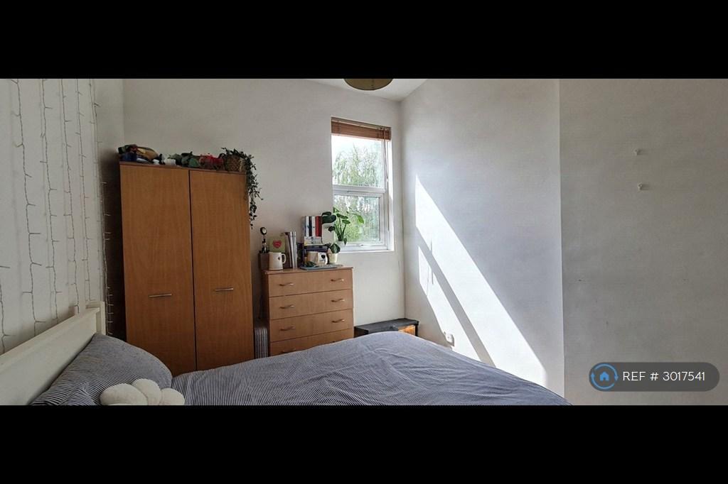 Apartment in London, Kilburn - View 4