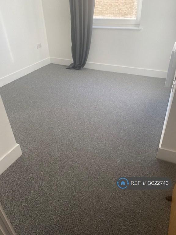 Apartment in Cardiff - View 4