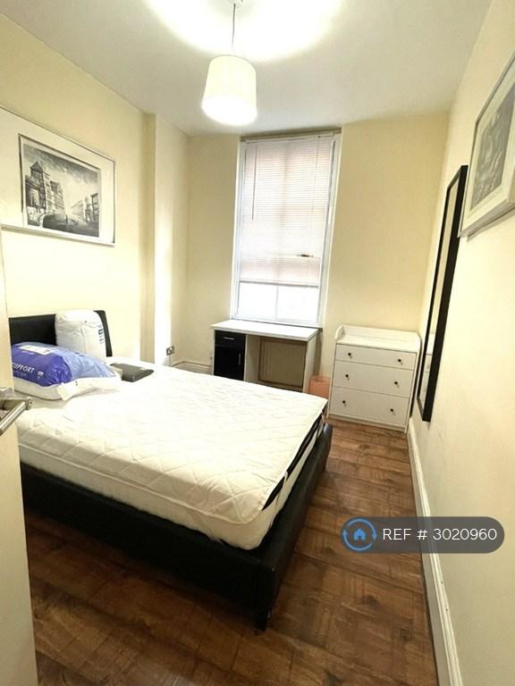 Apartment in London - View 5