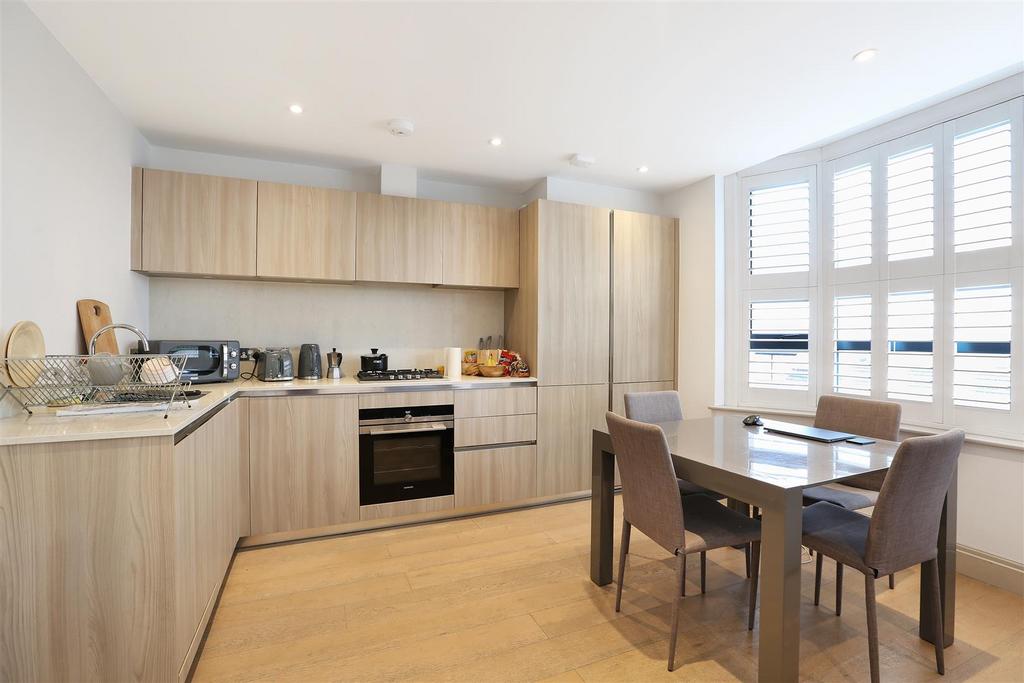 Apartment in London - More