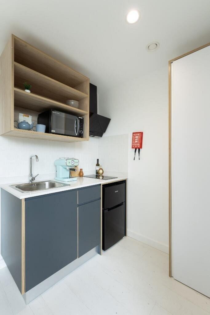 Apartment in London - View 2