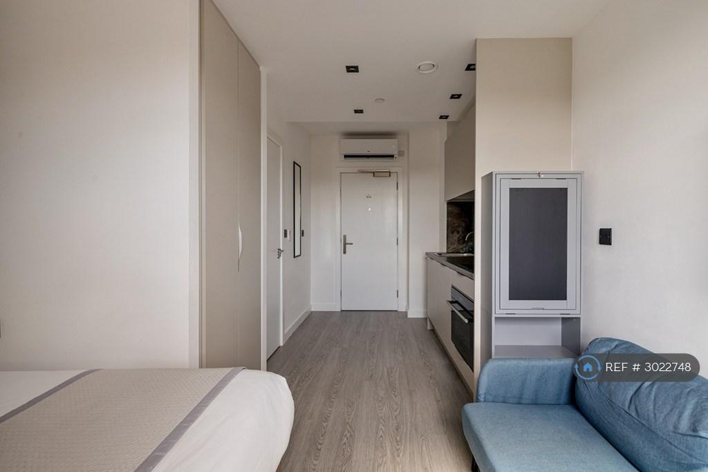 Apartment in Harrow - View 3