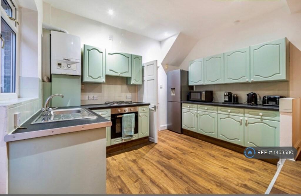 House in London - View 4