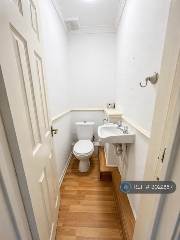 House in Newcastle Upon Tyne - View 5