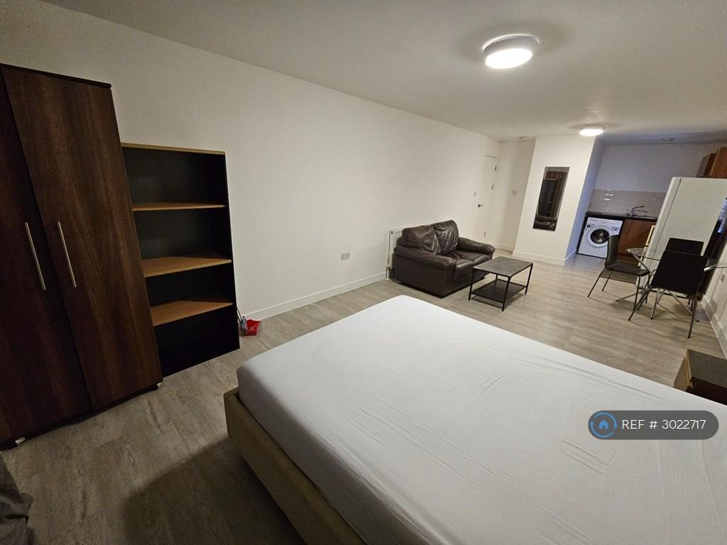 Apartment in London - View 2