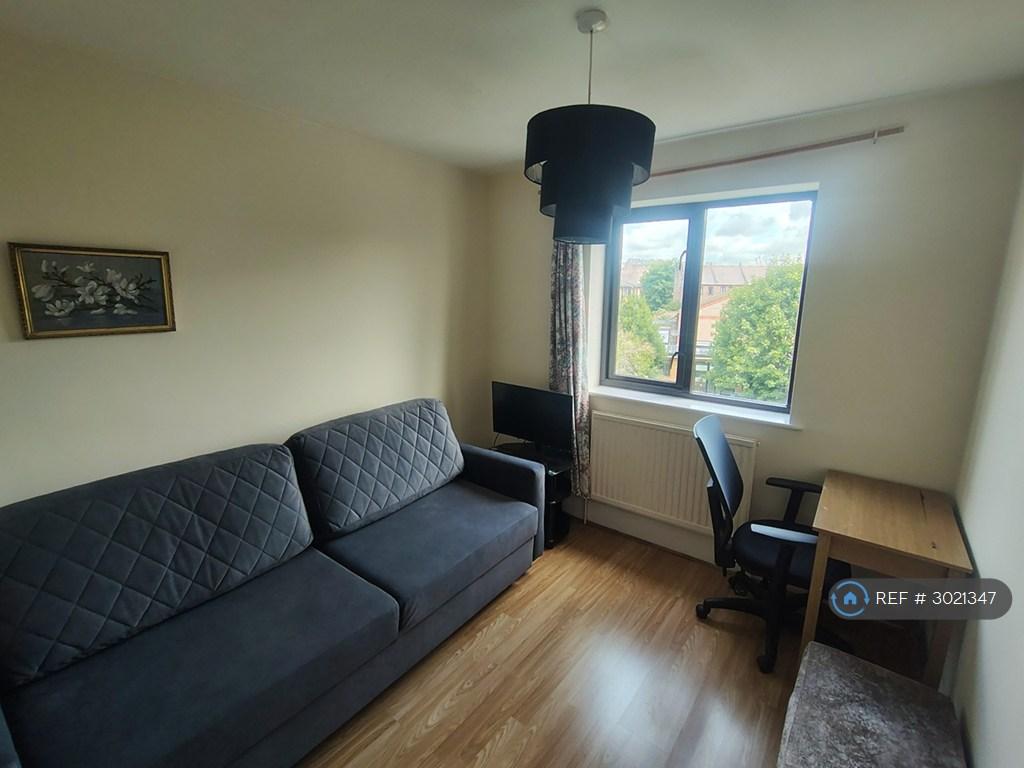 Apartment in London - View 2