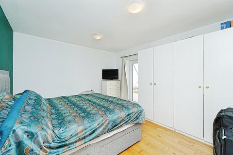 2 bedroom flat for sale, Churchdown, Bromley, BR1