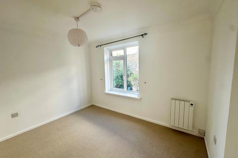 2 bedroom flat to rent, West End, Marazion, TR17