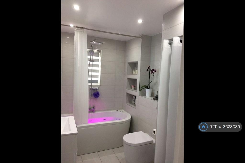Apartment in London - View 3