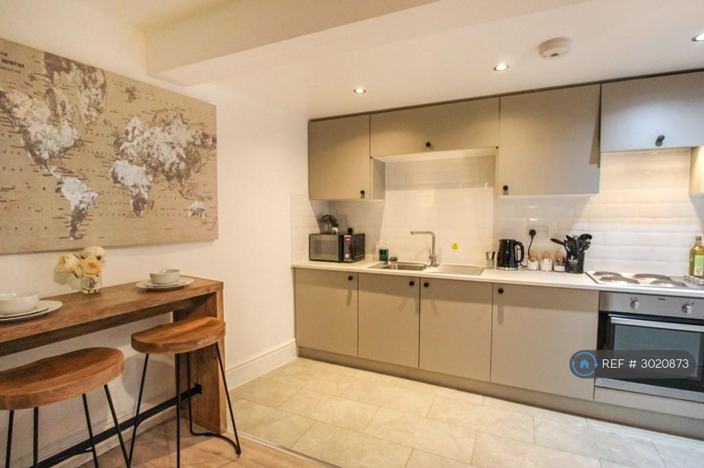 Apartment in Nottingham - View 3