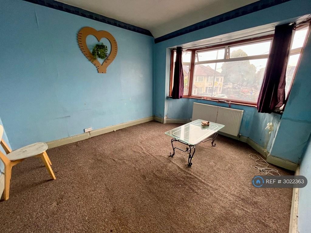 Apartment in Southall - View 5