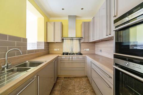undefined, Forest Road, Walthamstow, E17
