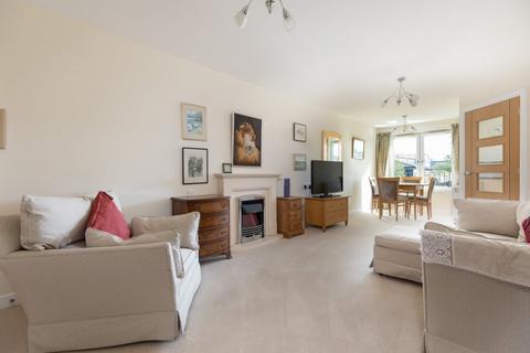 2 bedroom retirement property for sale, Hilltree Court, Fenwick Road, Giffnock