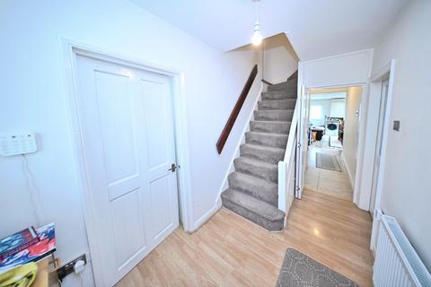 4 bedroom semi-detached house to rent, Gwencole Crescent, Leicester, Leicestershire