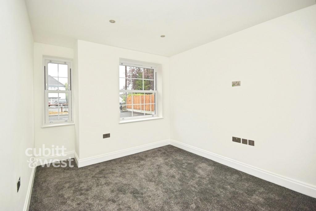 House in Purley - View 4