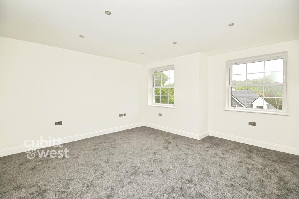 House in Purley - More