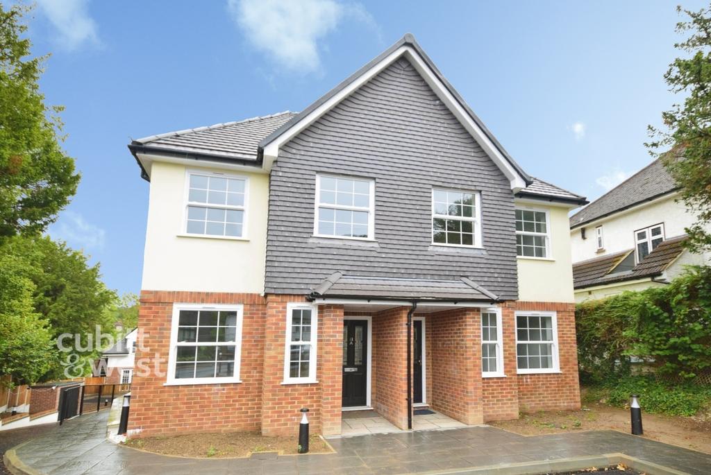 House in Purley - View 2