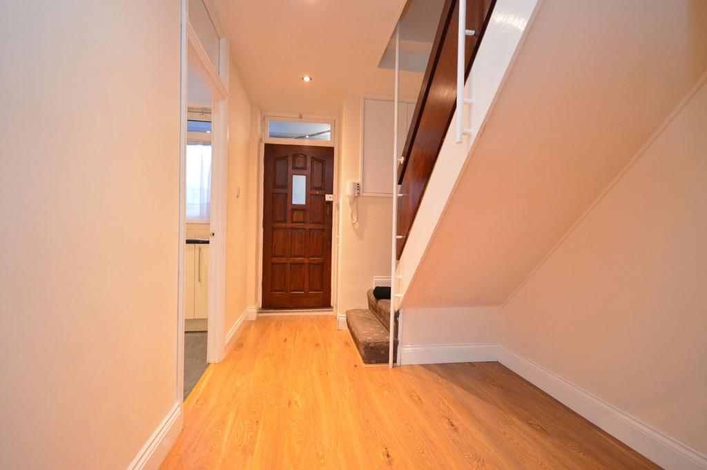 Apartment in London - More