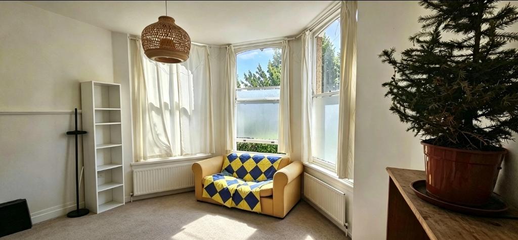 Apartment in London - View 3